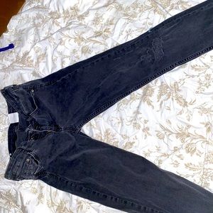 Super cute black skinny jeans 🎃